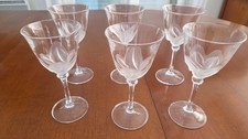 6 .verre sur pied signé JG