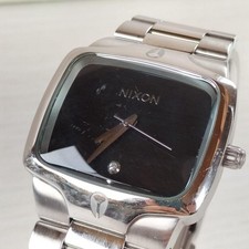 Montre analogique pour homme