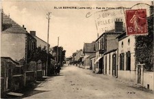 CPA La BERNERIE - Rue de