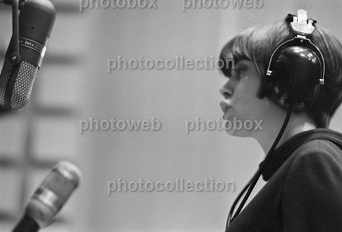 Mireille mathieu exclusive - -,