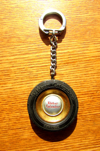 Kleber colombes porte - 1, porte-clé