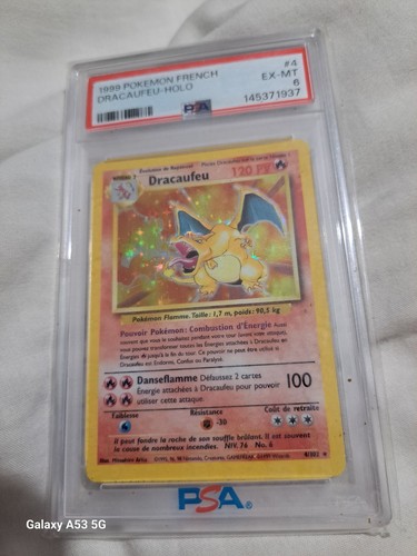 Carte pokemon dracaufeu holo