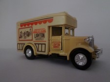 WELLY n° 9350 - camion Ford 1930 - Lighton Market - 1/43