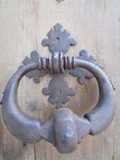 Gros heurtoir marteau de porte entrée Anneau rosace fer forgé ancien Lg 14,1 cm