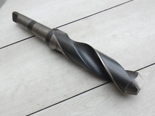 1 forêt à métaux diamètre 44mm cône morse 4 HSS    (n28)