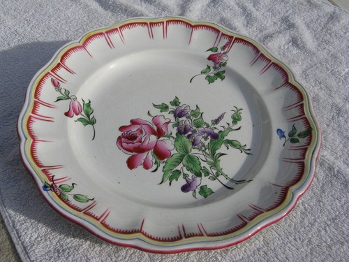 Assiette plate et - plate,