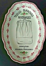 Assiette, plat peint, faïence céramique Toques Blanches Nivernaises Gastronomie 