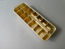 bac à glaçons en métal