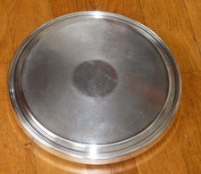 CHRISTOFLE Dessous de plat à fond guilloché en métal argenté modèle Cléry