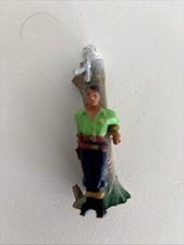  FIGURINE STARLUX COW BOY SHERIF VERT ET BLEU  POTEAU DE TORTURE AVEC HACHE