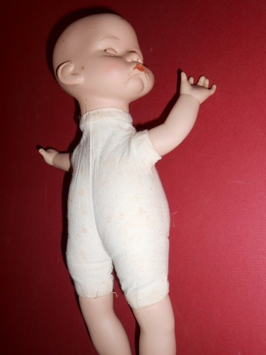 Ancienne poupée poupon