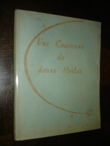 Une couronne douze etoiles - une, de