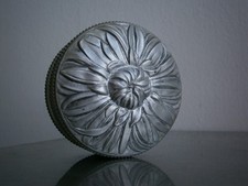 Boite à poudre Art Déco Aluminium Fleur Mode Femme Maquillage Ancien