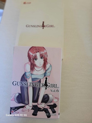 Livre manga gunslinger girl - livre,