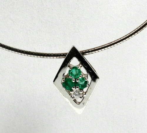 Pendentif 585 blanc 14 - 585,