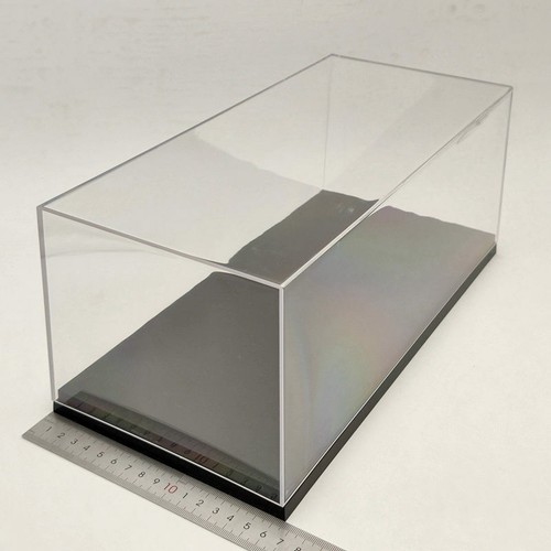 Models car acrylic - 1:18,