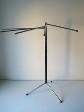 PORTE SERVIETTES SUR TRIPODE