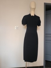 ROBE FEMME AVEC  MANCHES  COURTES LACOSTE TAILLE 38  NEUVE