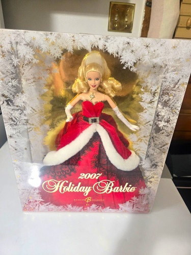 Barbie holiday 2007 - barbie,