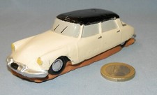 Leray (FR) 1/43 : Citroën DS 19Berline (Surmoulages Norev)