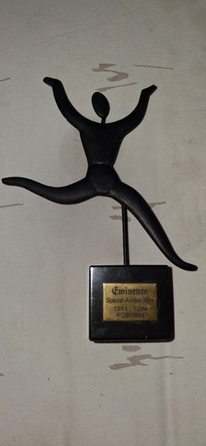 Sculpture personnage stylisé