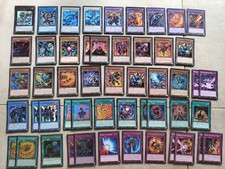 Yu-Gi-Oh! Deck Yeux Rouges –