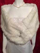 LONG WHITE Faux Fur Stole