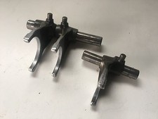 FOURCHETTE DE BOITE DE VITESSE MOTO HONDA 250 CRF 250CRF 2006 ( PIECE MOTEUR )