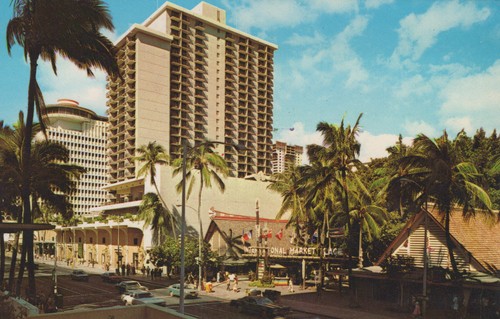 Kalakaua avenue waikiki - kalakaua,