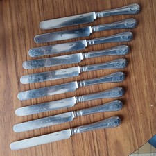 Anciens couteaux à entremets
