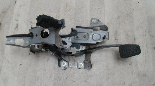 Pedale embrayage ford fiesta - pedale,