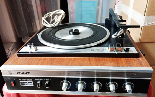 Tourne disque philips vintage - tourne,