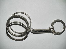 PORTE CLÉ MÉTAL AVIATION ROYAL AIR MAROC 4 ANNEAUX FRANÇAIS ET ARABE