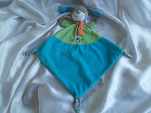 Doudou chien bleu vert à - chien,