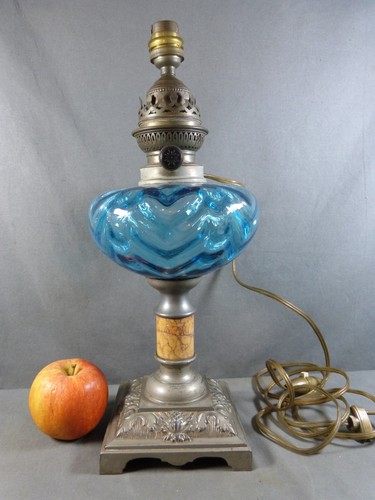 Ancienne lampe pétrole en - pétrole,