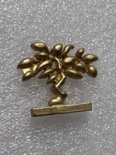 Pin’s Dorée Arbre Plante