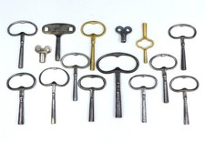 Lot 15 Anciennes Clés de Pendule,Clef Horloge,oeil de boeuf,mécanisme,pendulette