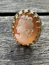 Bague camée en or 14 carats