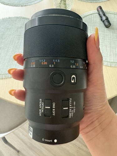 Sony 90mm macro - 90mm,