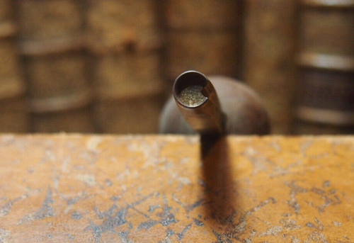 Fine gilding iron - gilding, iron.