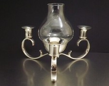 CENTRE DE TABLE BOUGEOIR  A QUATRE FEUX EN METAL ARGENTE ET VERRE VERS 1970