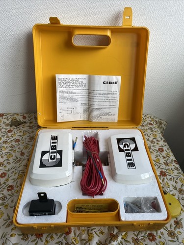 Ancien coffret renault - ancien, paire