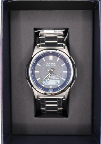 Montre radio atomique solaire