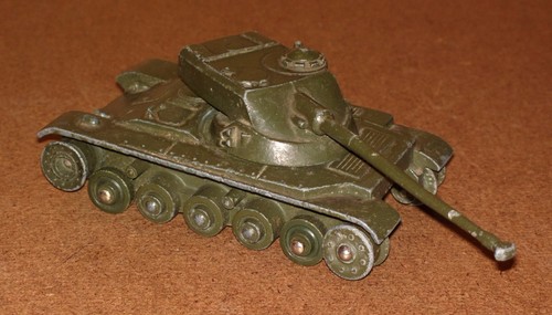 Tank char amx dinky - char,