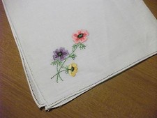 FAZZOLETTO PURO LINO 100% -   RICAMATO A MANO - 