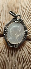 Médaille Époque Art Déco De La Vierge En Argent Poinçonné Et Nacre Gravée 