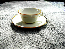 TASSE A CAFÉ BLANCHE ANCIENNE