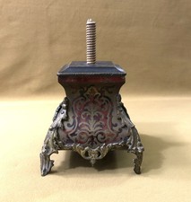 socle / base / piédestal