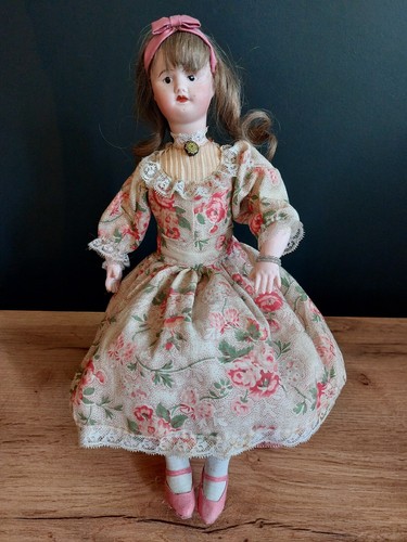 Poupee ancienne sfbj paris - 60,