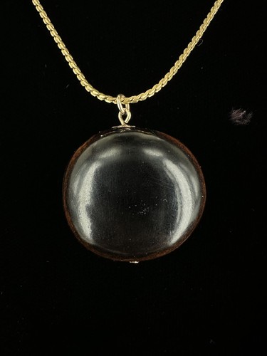 Pendentif chanceux noix - en,
